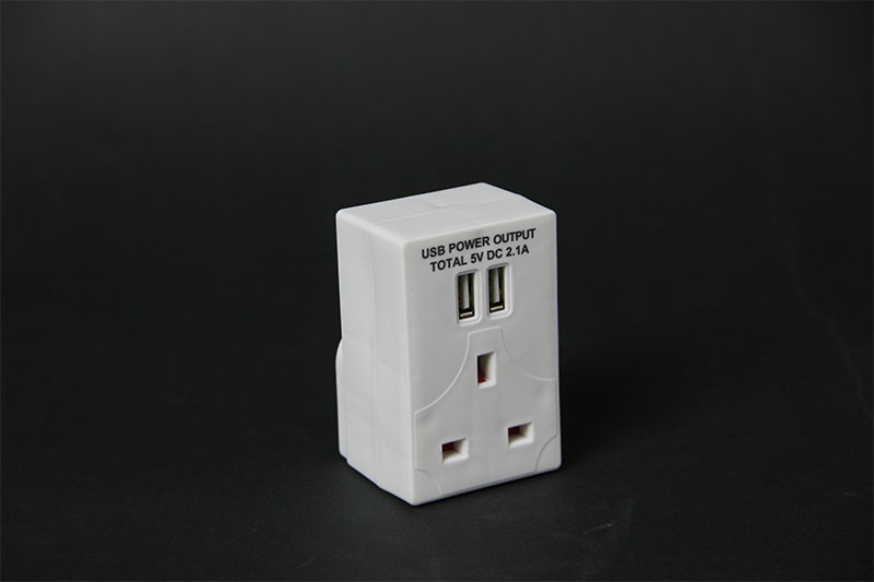 1-WEG-ADAPTER MIT 2USB